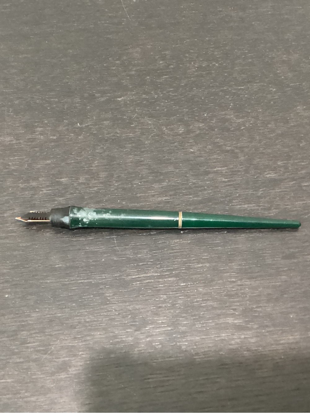 Vtg. Green tapered Fountain Pen body and tail finish. Gold-tone